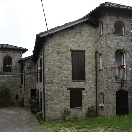 Il Borgo In Un Castello Montabone