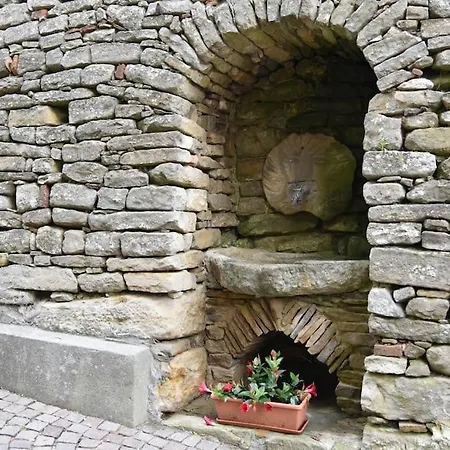 Il Borgo In Un Castello * Montabone