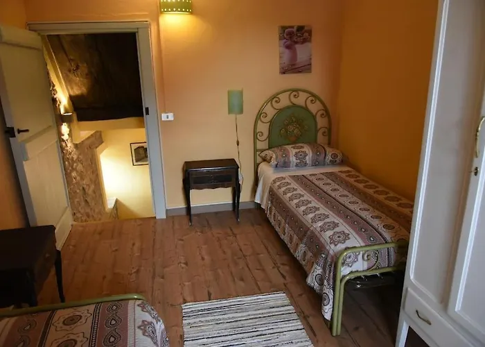 Il Borgo In Un Castello