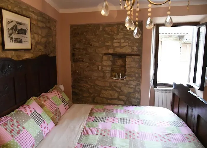 Il Borgo In Un Castello בית נופש Montabone