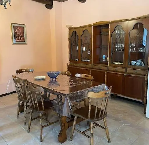 בית נופש Il Borgo In Un Castello Montabone