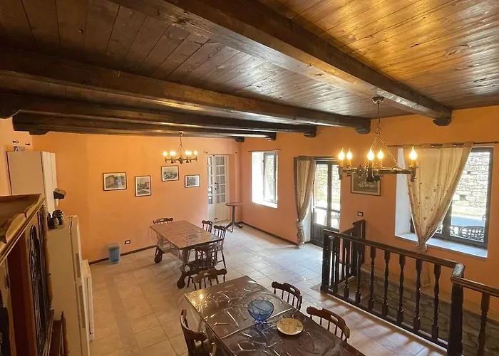 Il Borgo In Un Castello Montabone